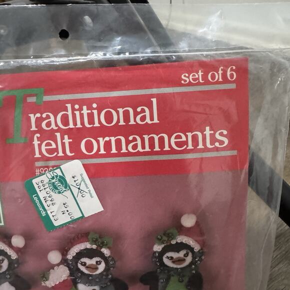 Hobby Kraft Traditional Felt Ornaments Penguins Kit Set of 6 - Picture 2 of 6